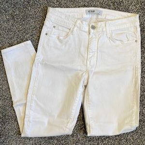 White women’s skinny jeans, Just Black brand, size 25